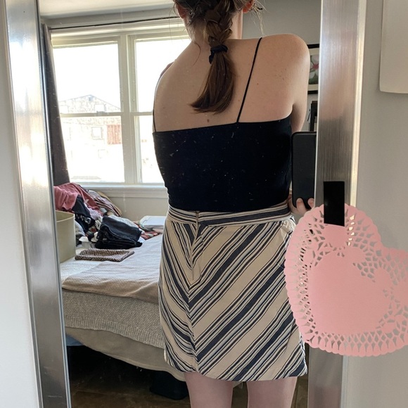 HOLLISTER Striped Cream/Blue/Navy Mini Skirt (7) - Picture 7 of 7